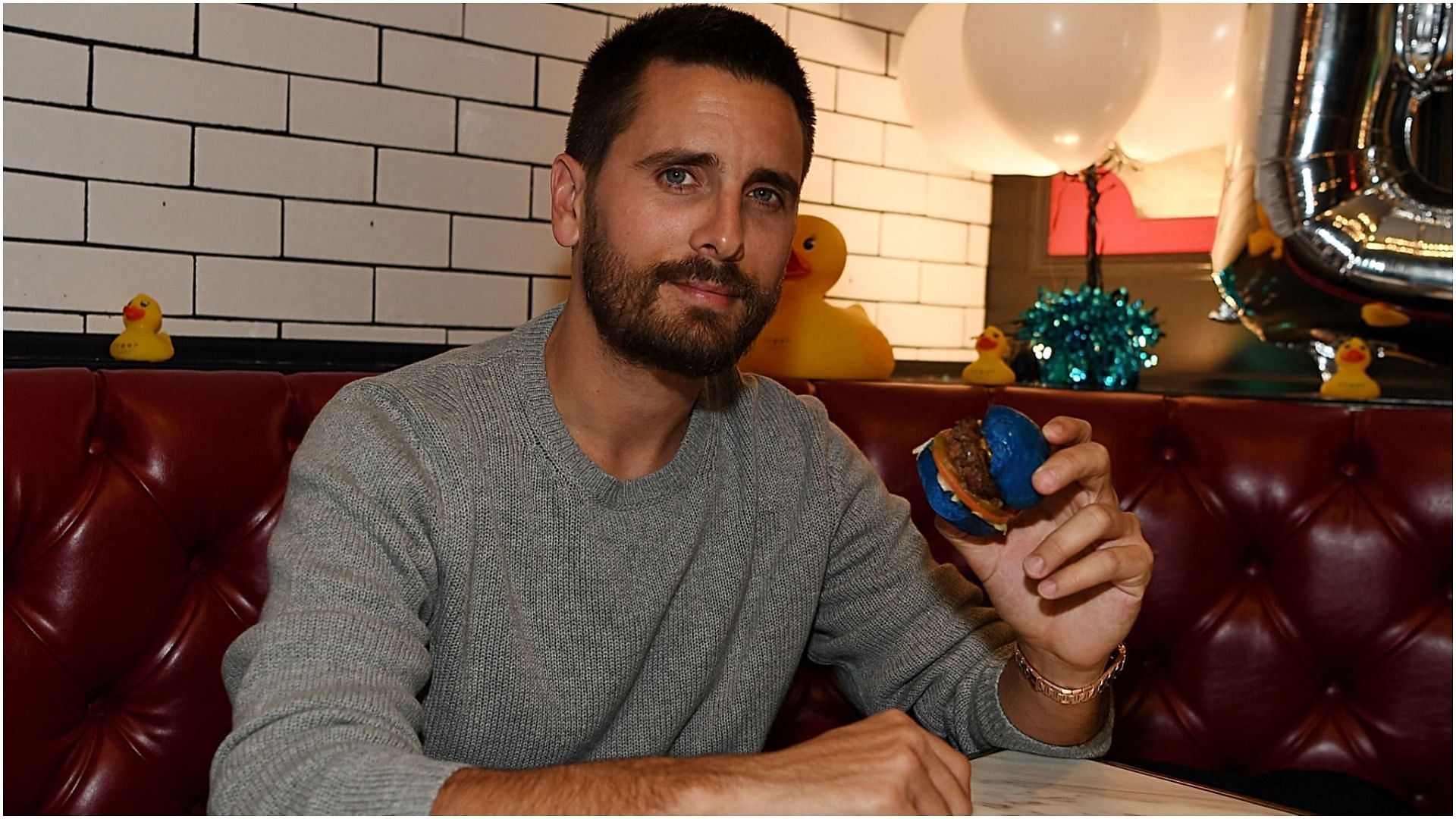 Scott Disick dines at Sugar Factory American Brasserie (Image via Getty Images)