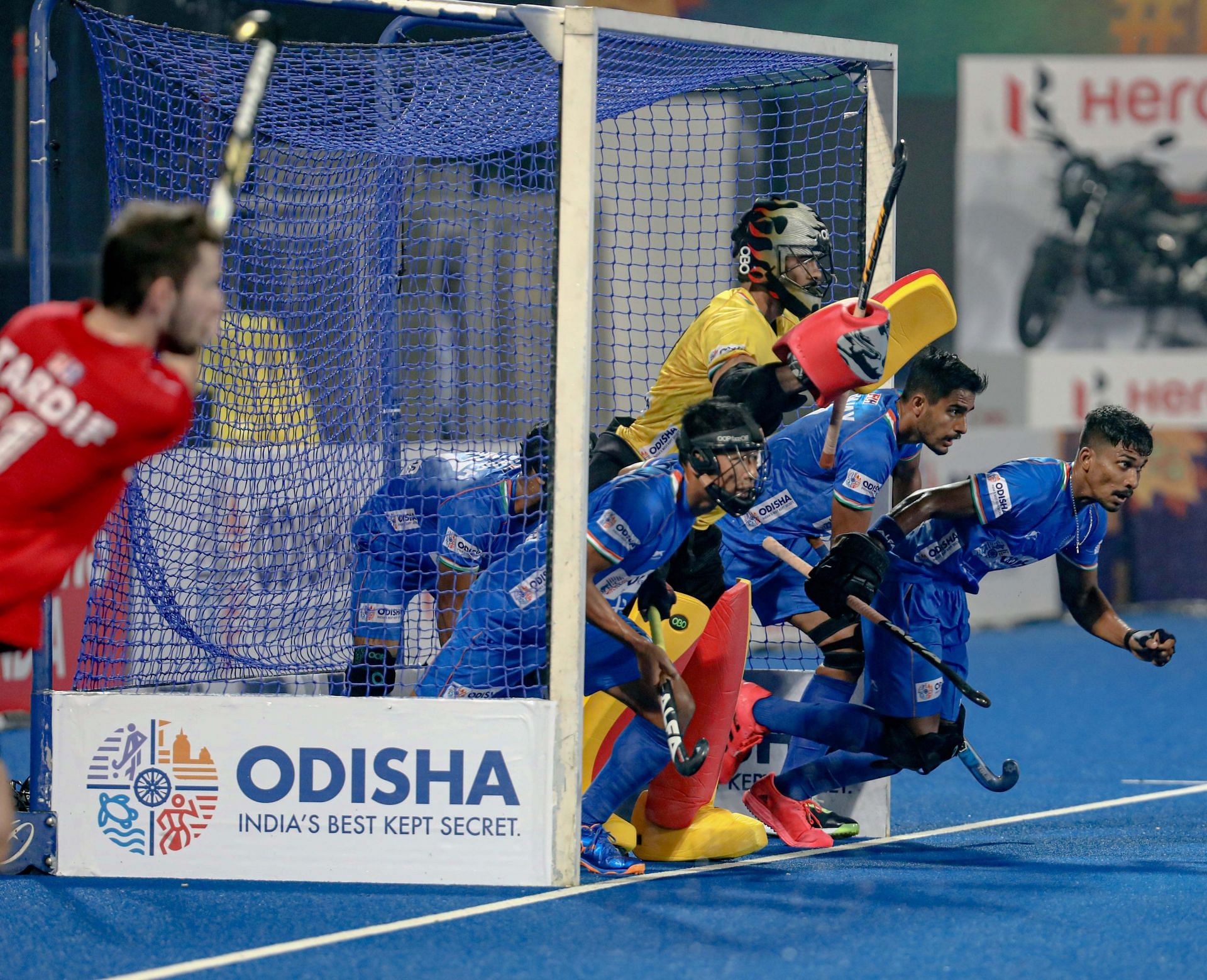 Indian players during a penalty corner (Image Courtesy: Hockey India Twitter)