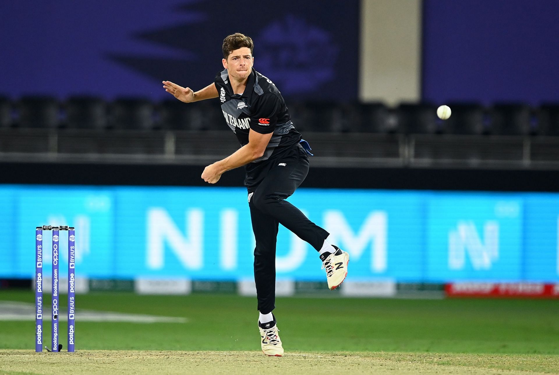Mitchell Santner proved to be an able ally for Ish Sodhi