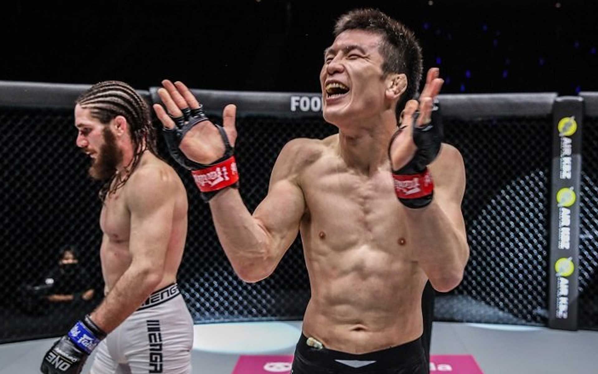 Shinya Aoki takes care of business against American James Nakashima [Photo courtesy of ONE Championship]