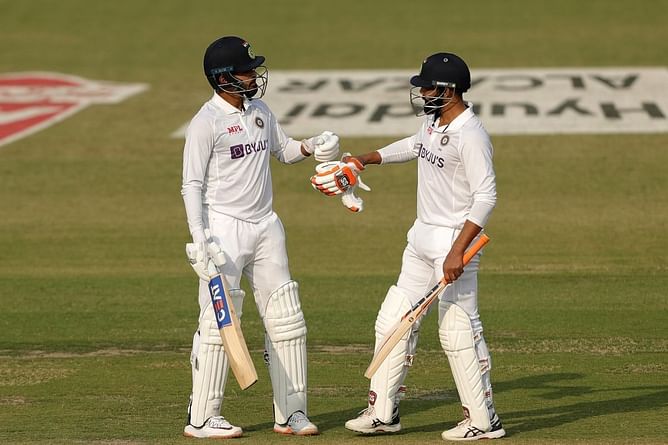 "One between Iyer or Jadeja will score a century" - Aakash Chopra makes his predictions for day 2