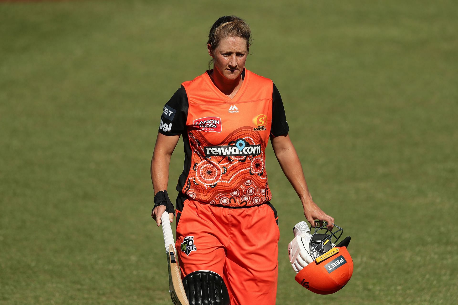 Sophie Devine WBBL - Scorchers v Sixers