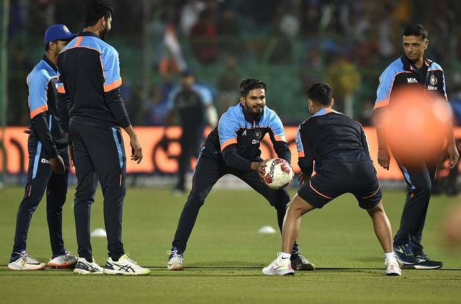 "बीसीसीआई ने किसी खिलाड़ी को सलाह नहीं दी कि क्‍या खाना है और क्‍या नहीं" कोषाध्‍यक्ष ने दी सफाई