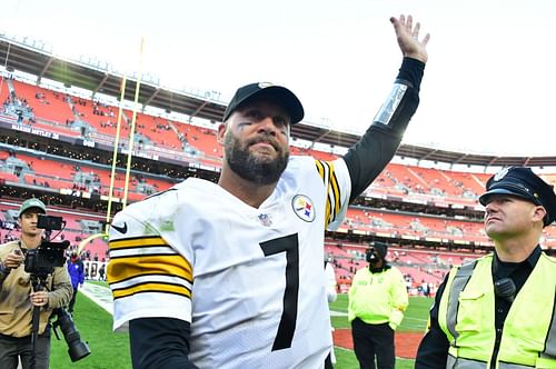 Pittsburgh Steelers v Cleveland Browns