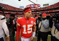 NFL Fantasy Football Week 9: Is Patrick Mahomes worth picking up in Week 9?