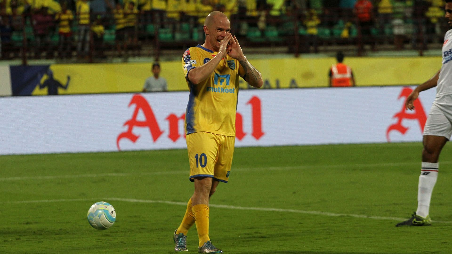 Iain Hume celebrates after finding the back of the net