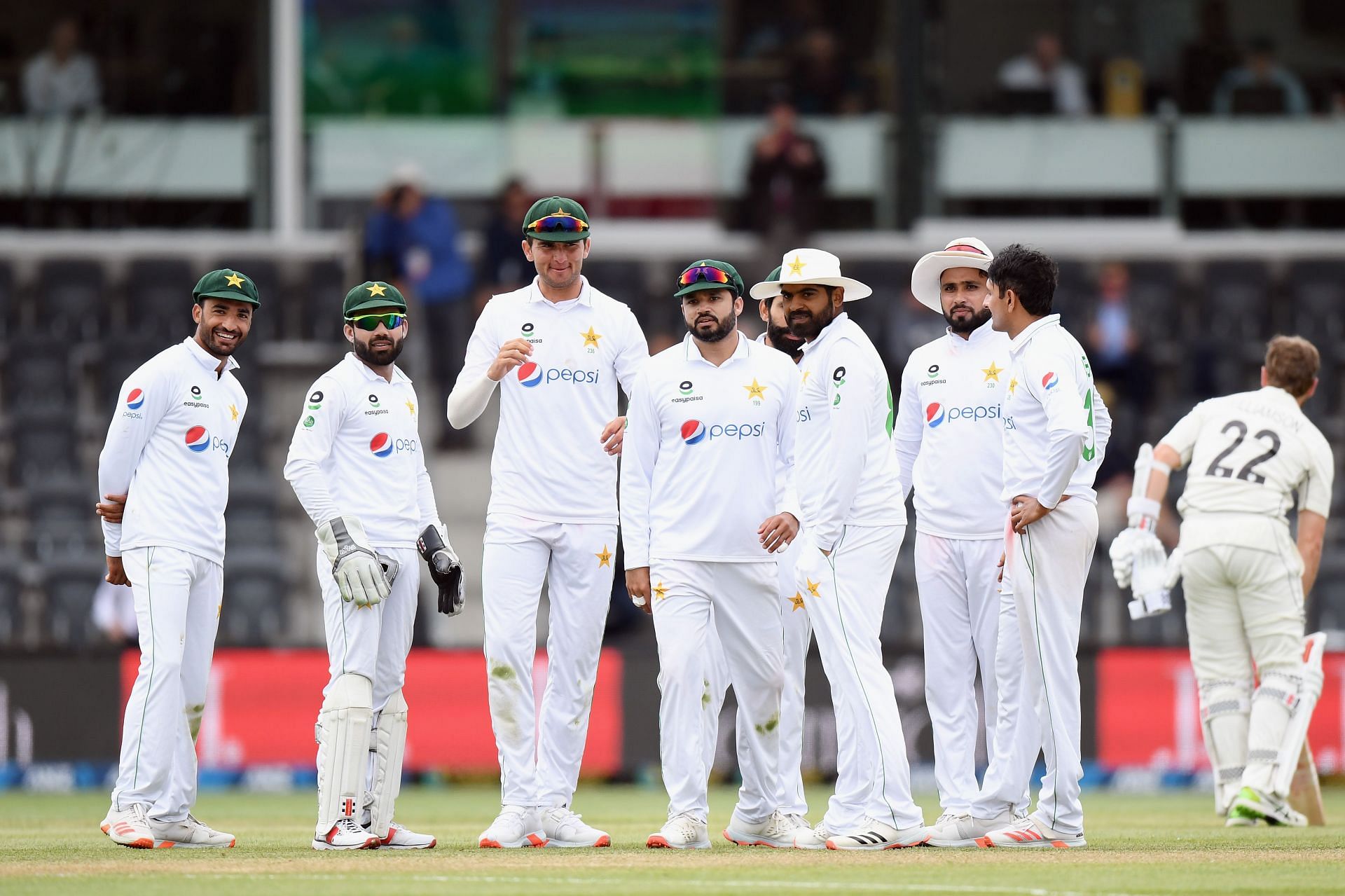 पाकिस्तान की टीम में 20 खिलाड़ी शामिल हैंप