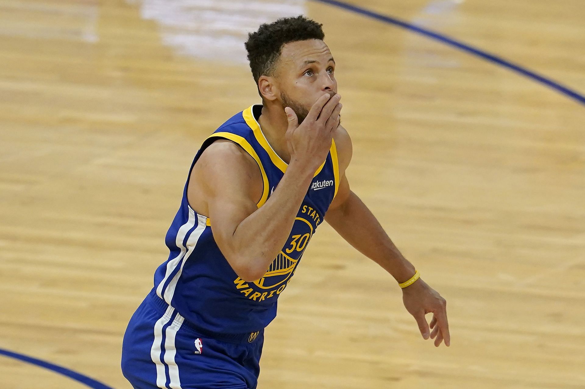 Stephen Curry dropped 53 against Denver Nuggets