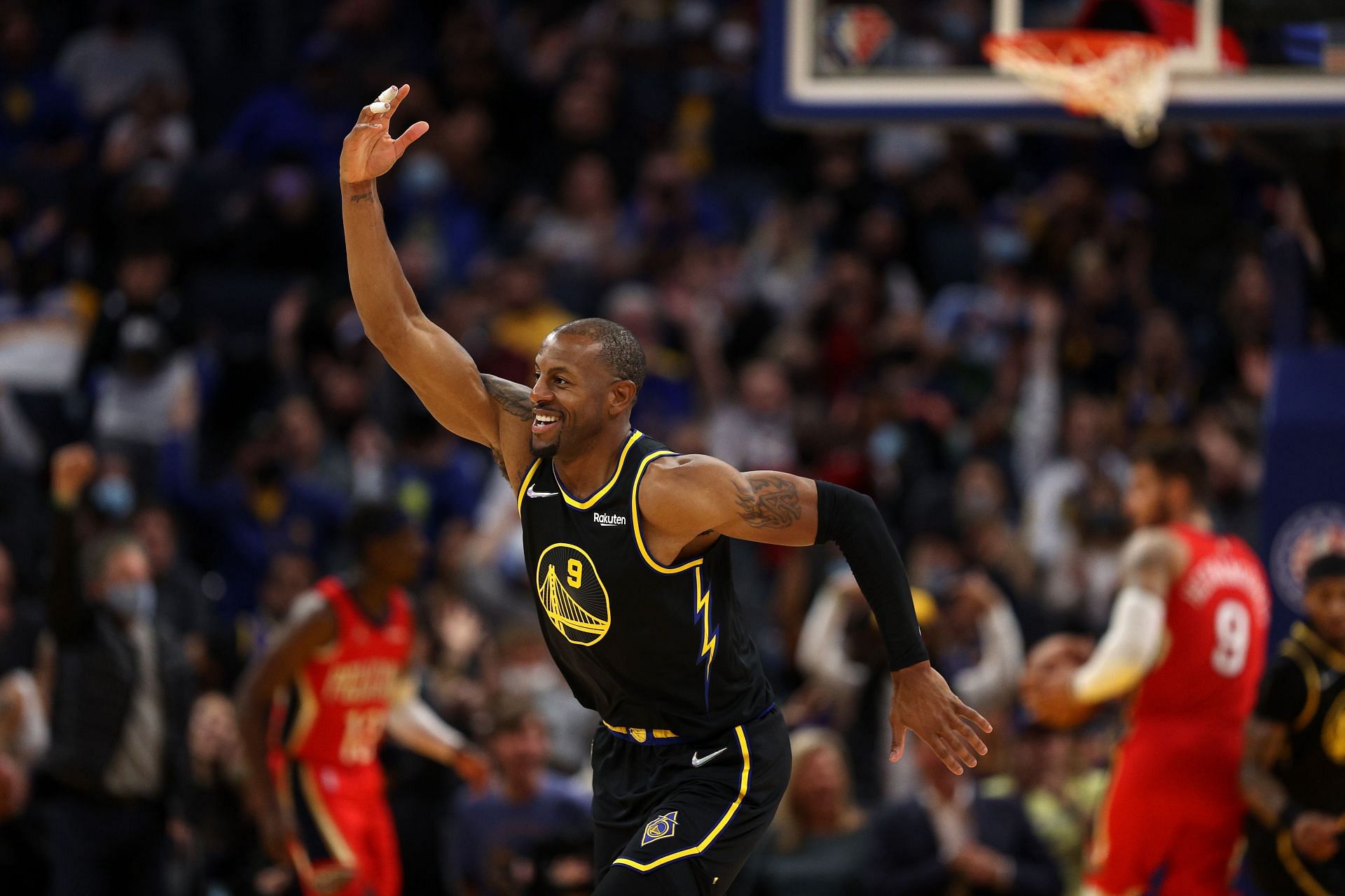 Andre Iguodala reacts to a Golden State Warriors play.