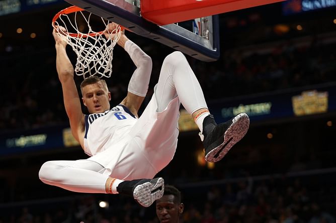 Is Kristaps Porzingis playing tonight against the Miami Heat? | 2021-22 NBA season