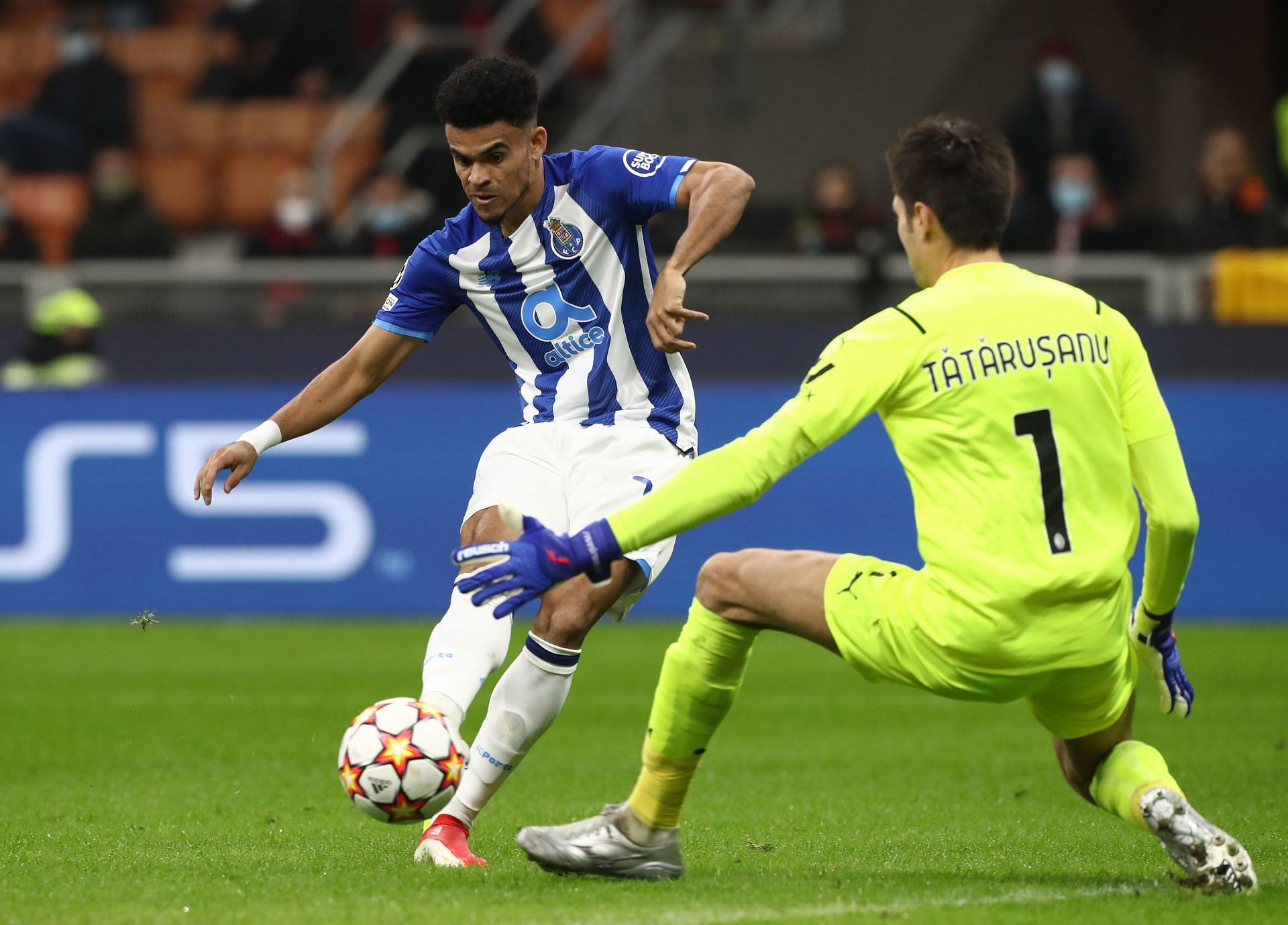 Luis Diaz nets one in the Champions League for Porto.