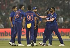अश्विन और भुवनेश्वर कुमार की शानदार गेंदबाजी को लेकर ट्विटर पर जबरदस्त प्रतिक्रियाएं