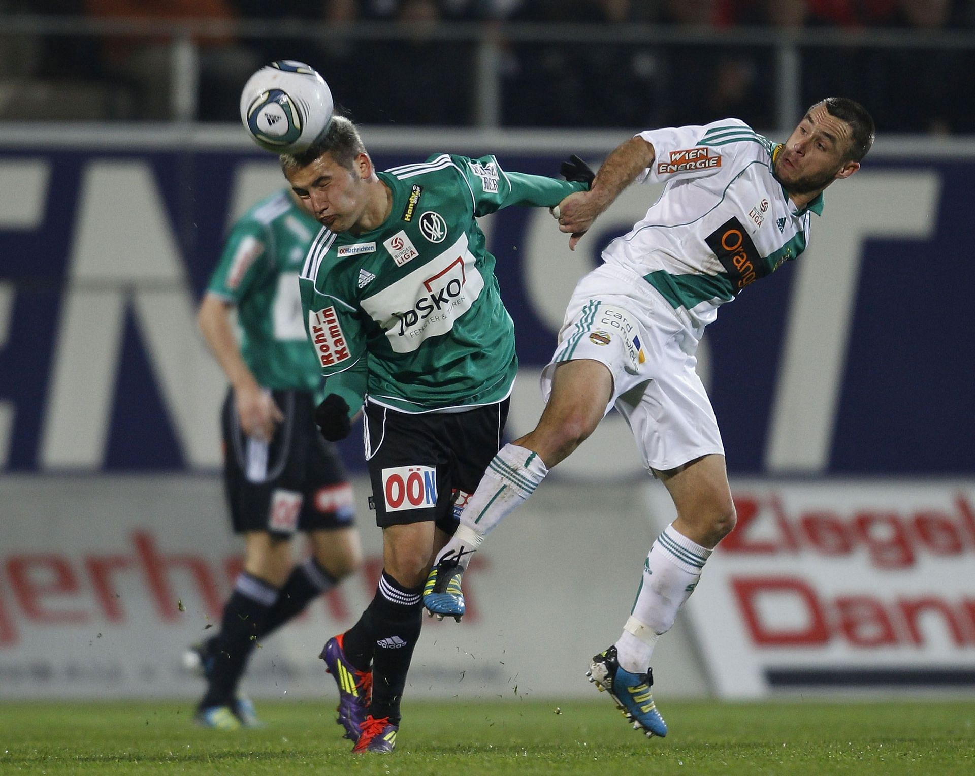 Steffen Hoffman fighting for the ball- Austrian Bundesliga