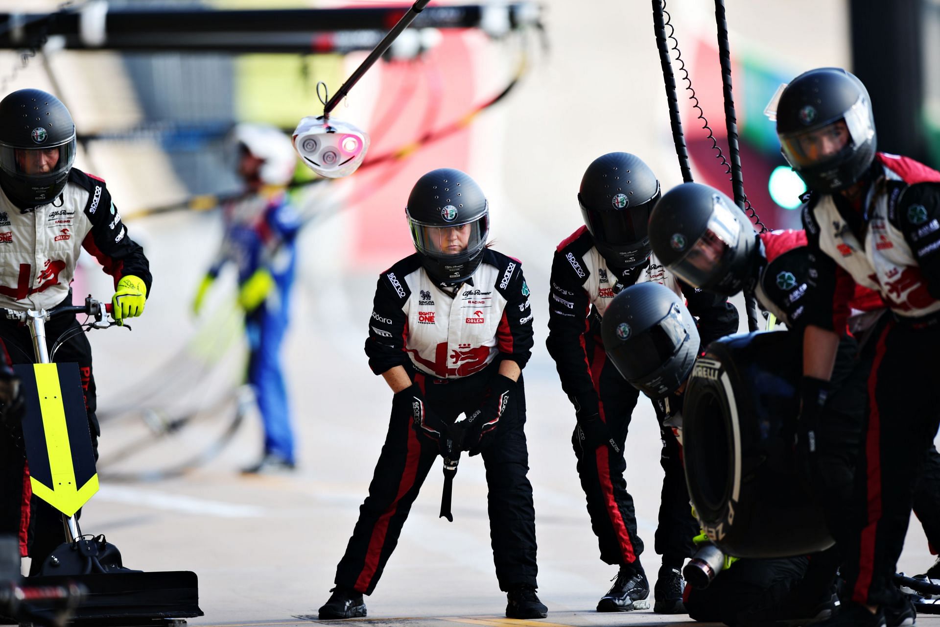 The Alfa Romeo team prepare for a pitstop during the 2021 USGP in Austin, Texas. (Photo by Peter Fox/Getty Images)