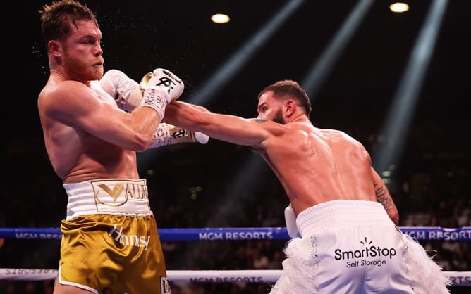 "I respect your skills" - Watch the close-up footage of Canelo Alvarez talking to Caleb Plant mid-fight