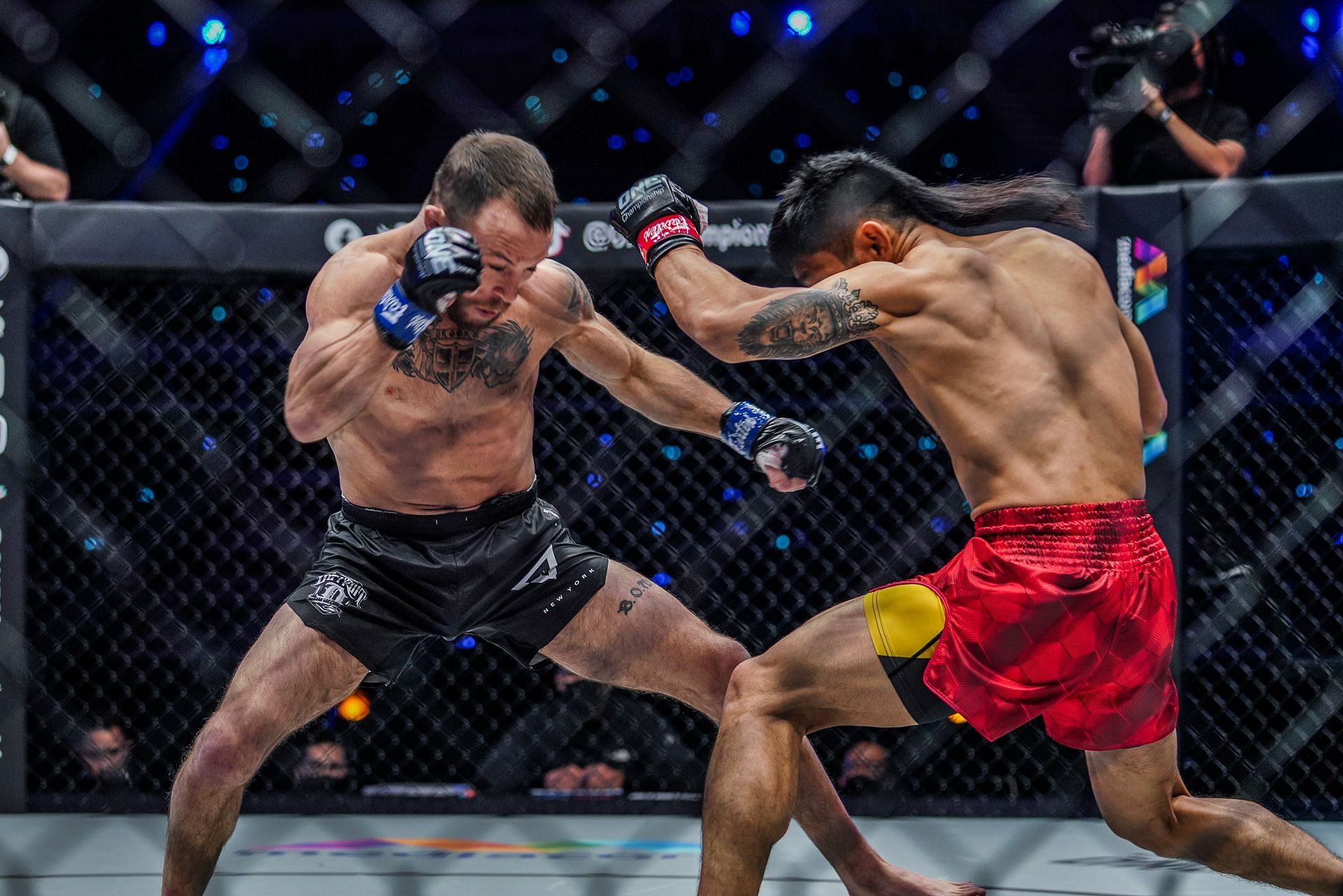 Jarred Brooks tallies his first victory in ONE Championship in his debut fight with Lito Adiwang