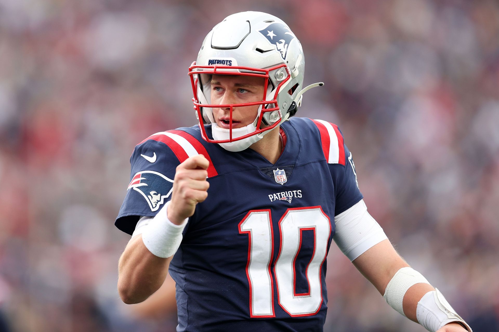 Mac Jones Patriots debut: How New England QBs Tom Brady, Drew