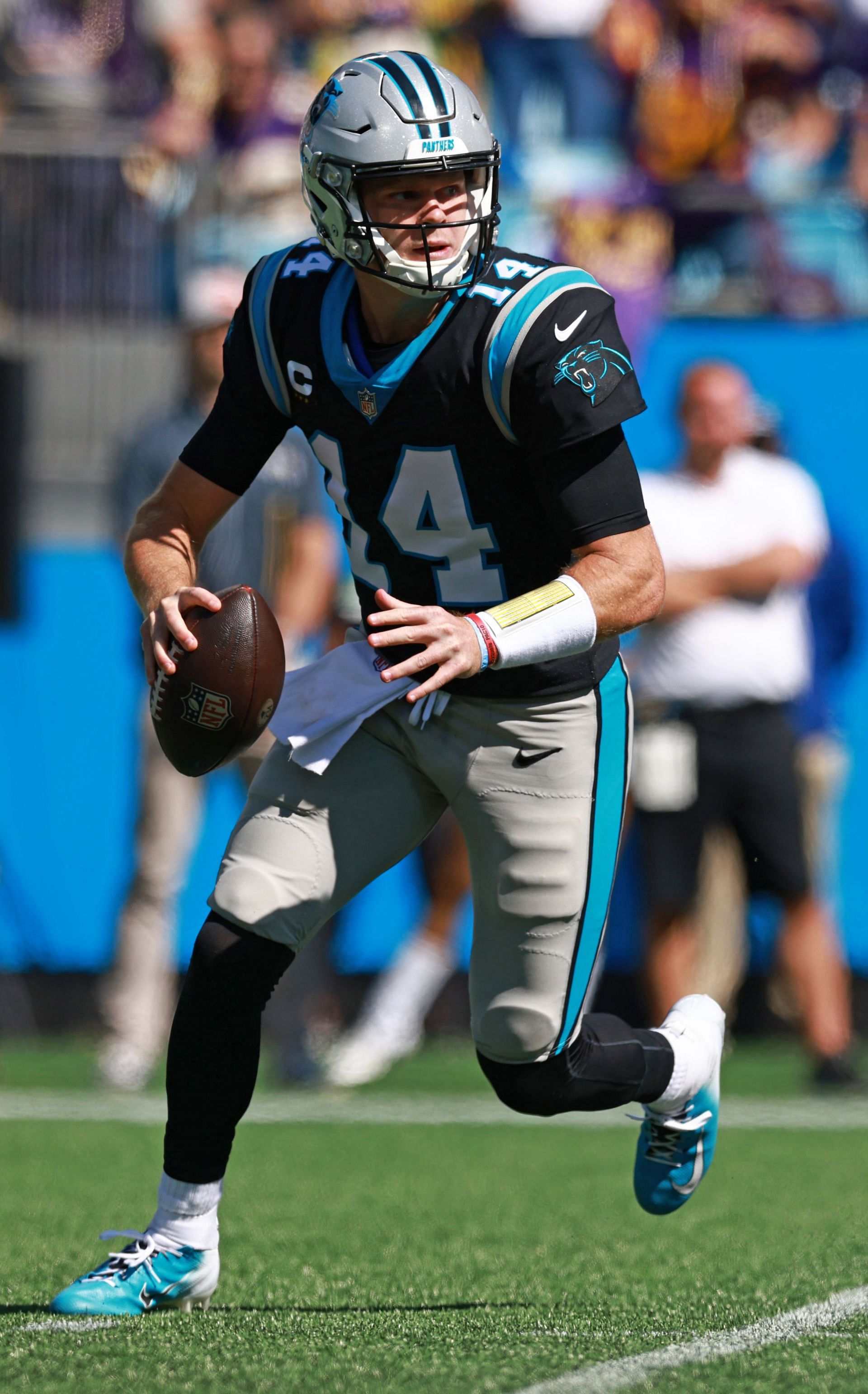 Panthers place Darnold on IR; QB will miss at least 4 games - The