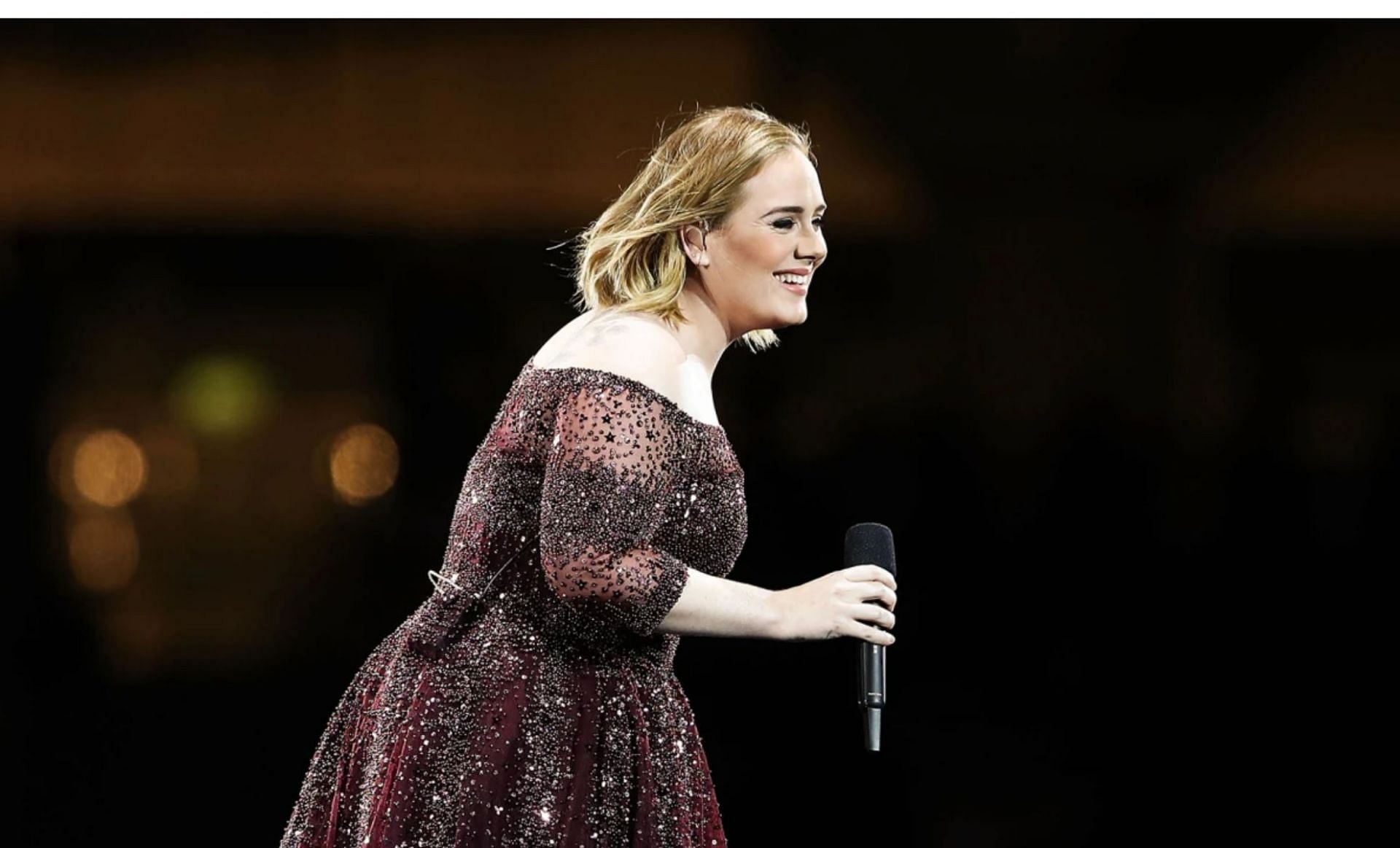 Adele during her performance (Image via complex.com)