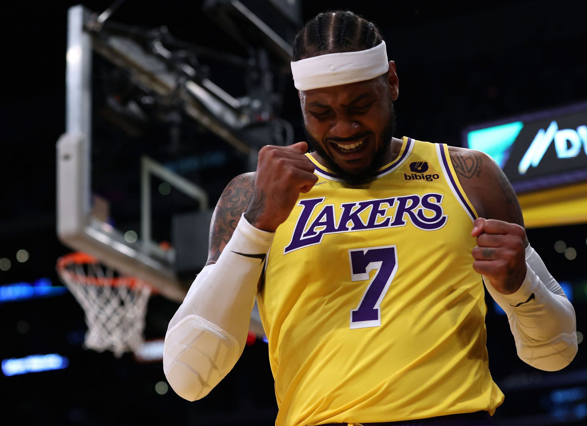 Los Angeles Lakers forward Carmelo Anthony plays against the Charlotte Hornets this season.