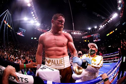 Canelo Alvarez celebrating after defeating Caleb Plant