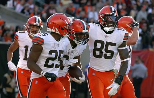 The Cleveland Browns' Demetric Felton, Nick Chubb and David Njoku