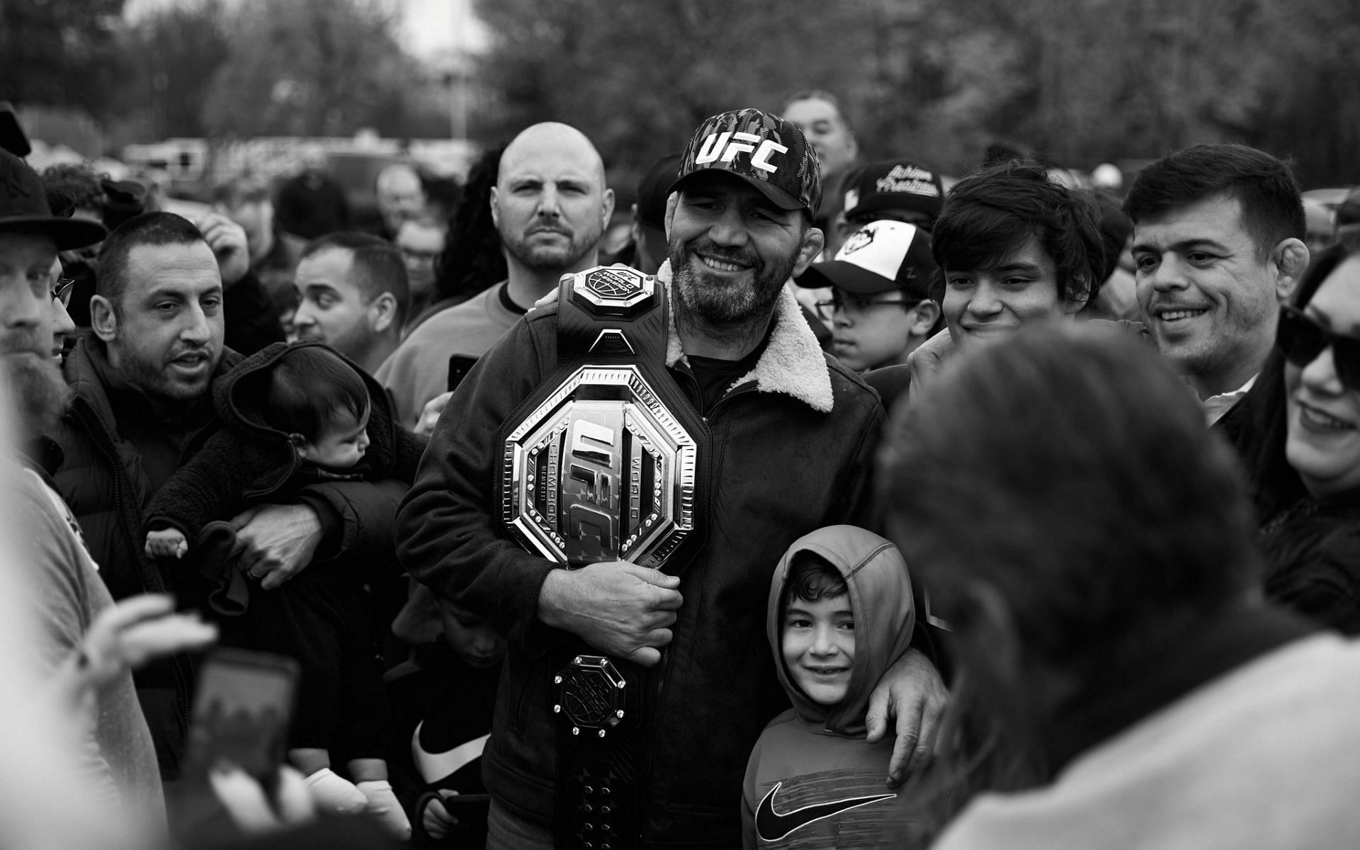 Glover Teixeira with the people of Danbury at his parade. [Credits: @arielhelwani via Twitter]