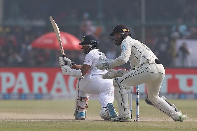 "An extremely special player is No. 1 keeper" - Vikram Rathour confirms Saha's role won't change despite fifty in 1st India vs New Zealand Test