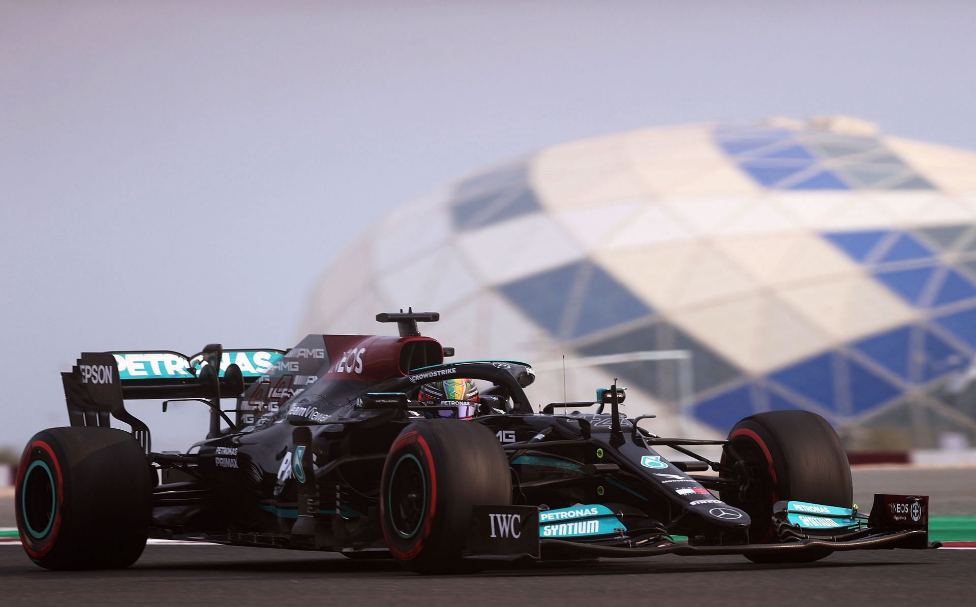 Mercedes deny Red Bull F1&#039;s rear-wing accusations in Qatar. (Photo by Lars Baron/Getty Images)