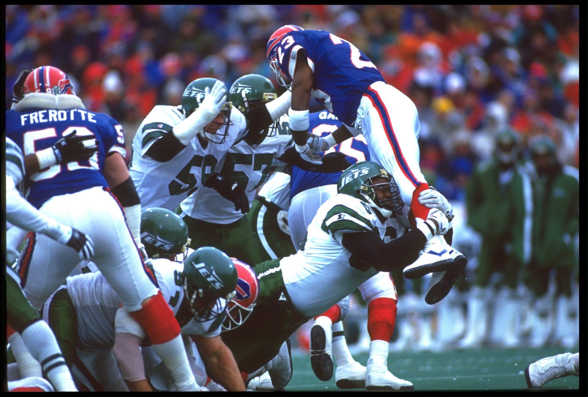 Jets defenders bring down Kenneth Davis