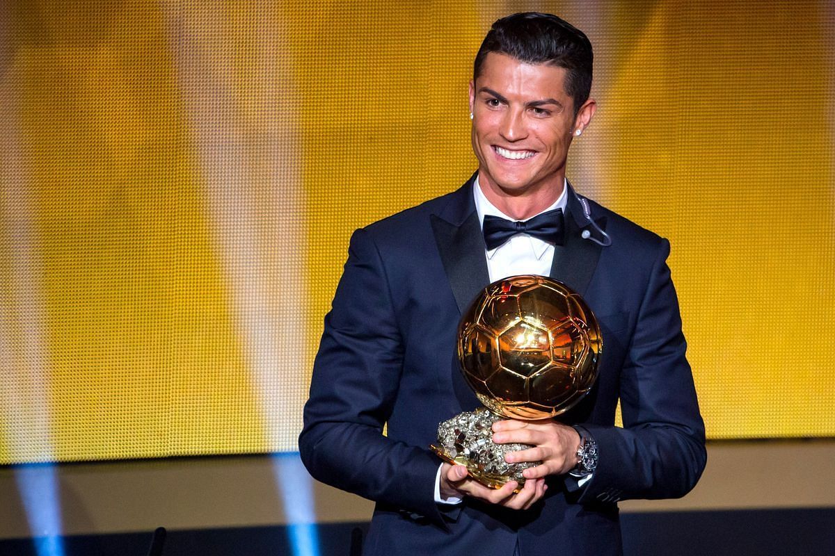 Cristiano Ronaldo with the 2016 Ballon d&#039;Or trophy
