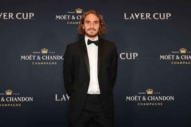 "Without a beard he looks like Andrea Petkovic's brother" - Stefanos Tsitsipas' clean-shaven look sends fans into meltdown