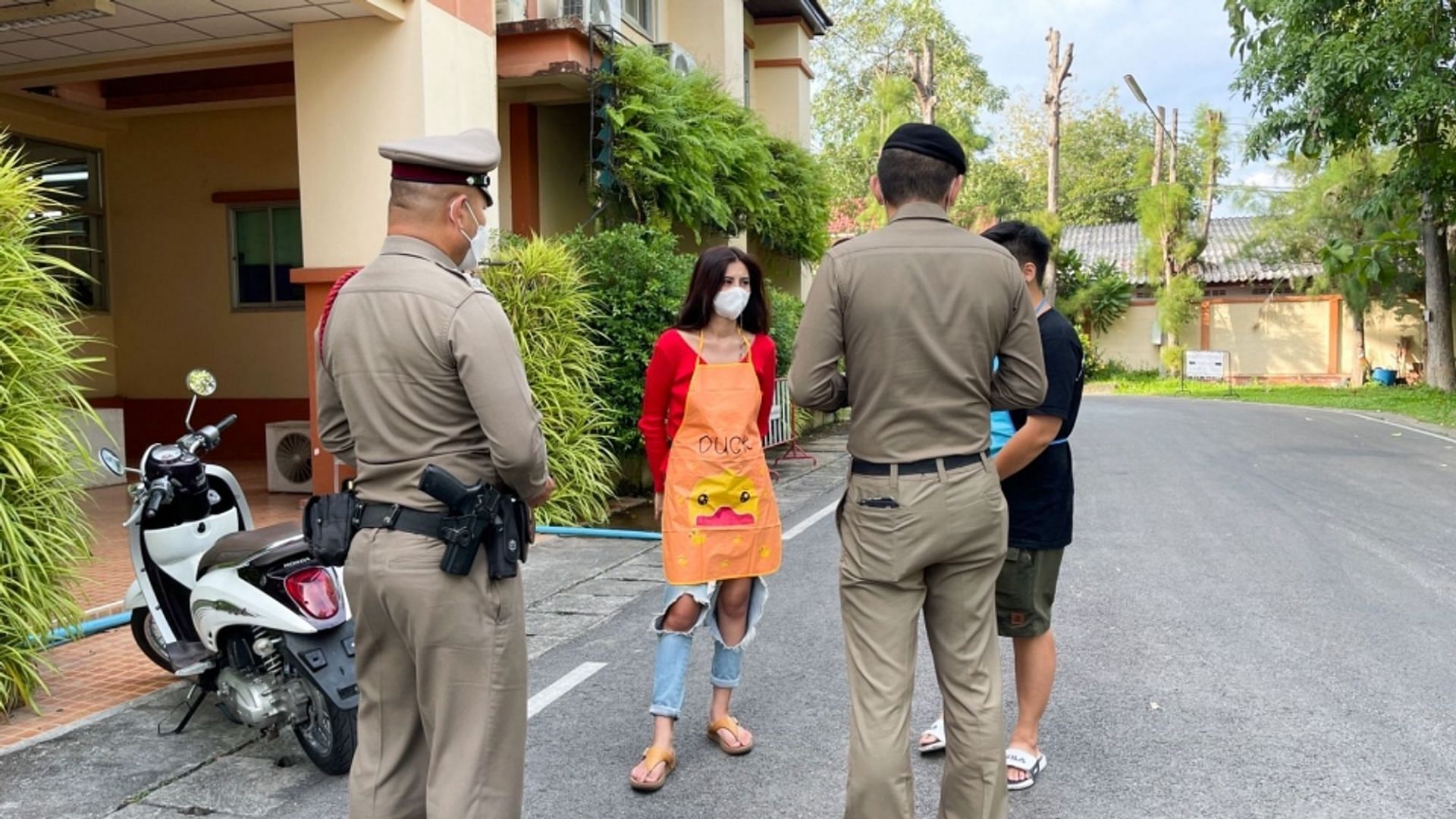Thai pancake seller warned for public indecency (Image via Viral Press)