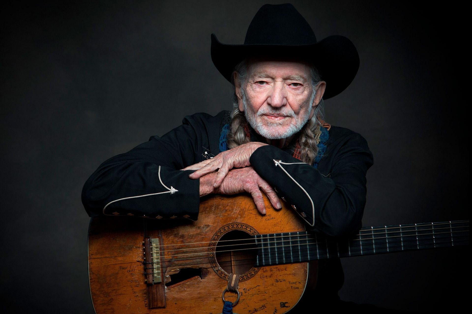 Willie Nelson launched a new album titled &#039;The Willie Nelson Family&#039; featuring his children and sister (Image via Getty Images)