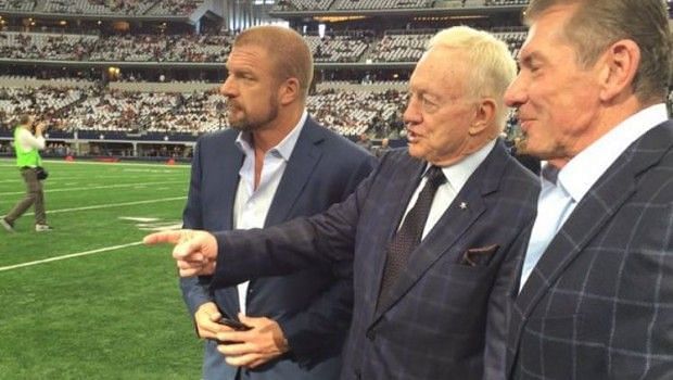 WWE CEO Vince McMahon gets praise from Jerry Jones!