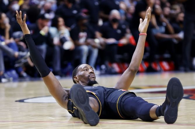 Is Bam Adebayo playing tonight against the New Orleans Pelicans? | 2021-22 NBA season