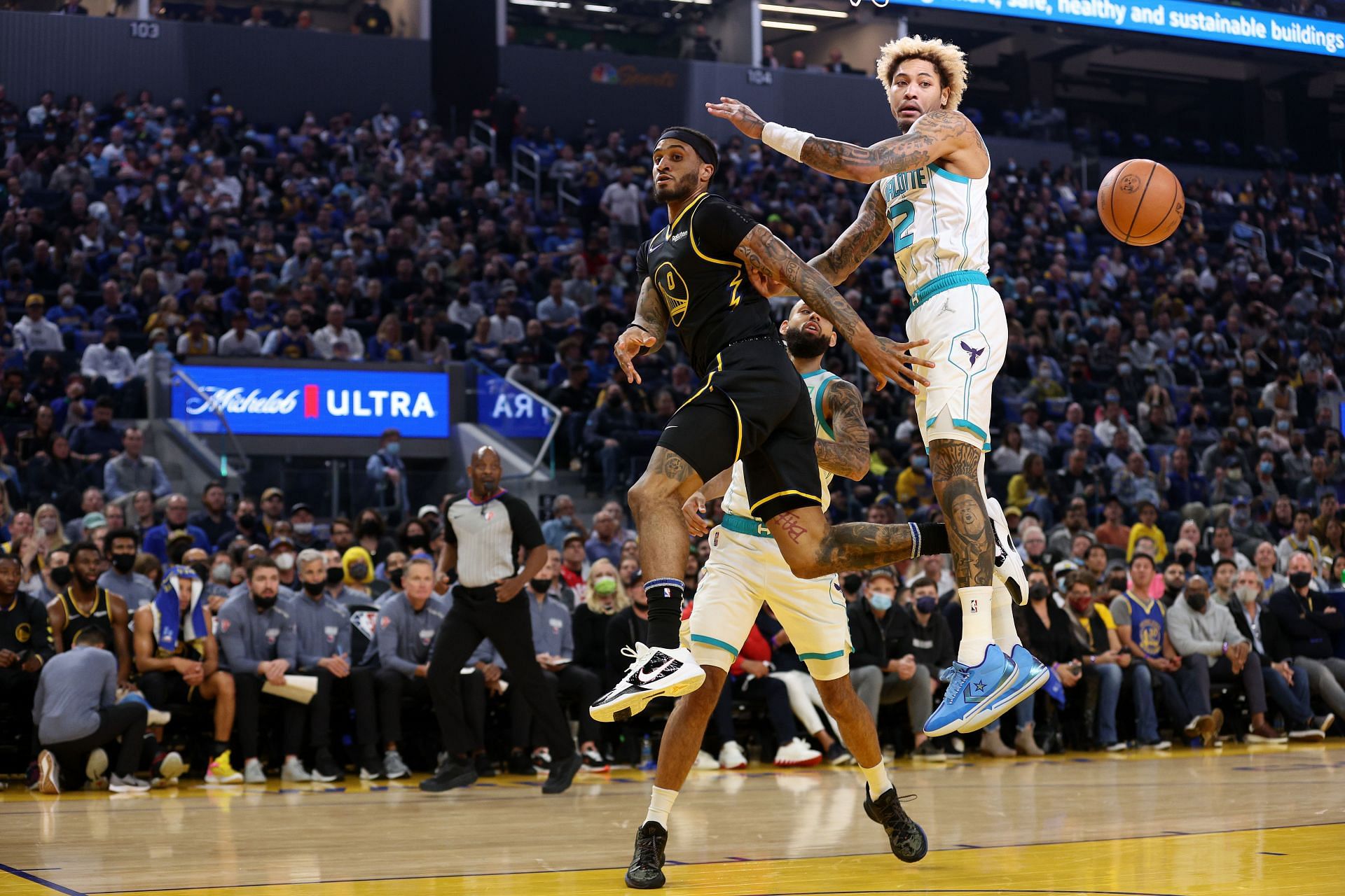 Charlotte Hornets v Golden State Warriors