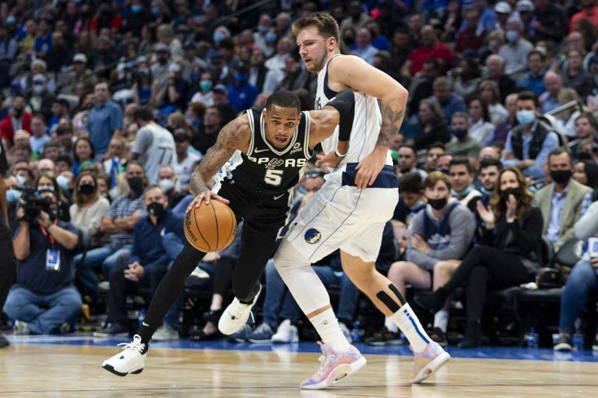 Dejounte Murray and Luka Doncic will lead their respective teams when the San Antonio Spurs aim for revenge against the Dallas Mavericks on Wednesday. [Photo: Houston Chronicle]