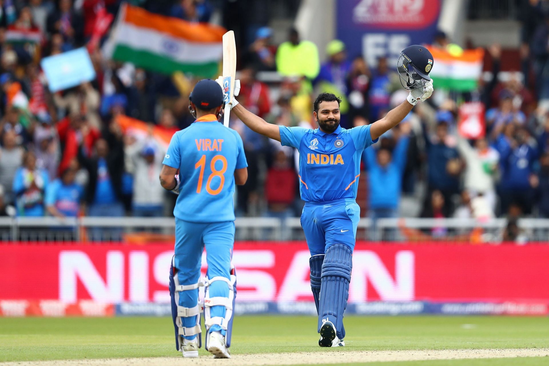 Virat Kohli (L) and Rohit Sharma (Image source: Getty)