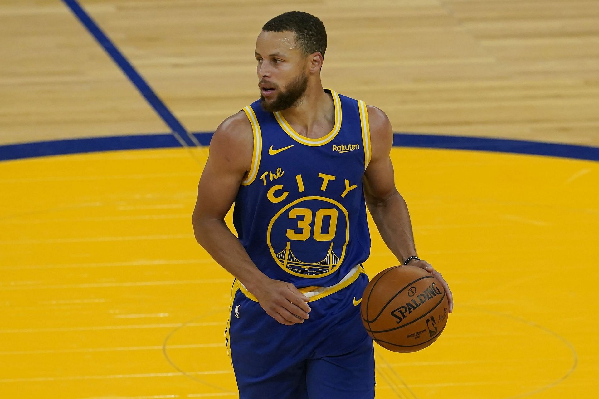 Stephen Curry has the Golden State Warriors firing on all cylinders so far