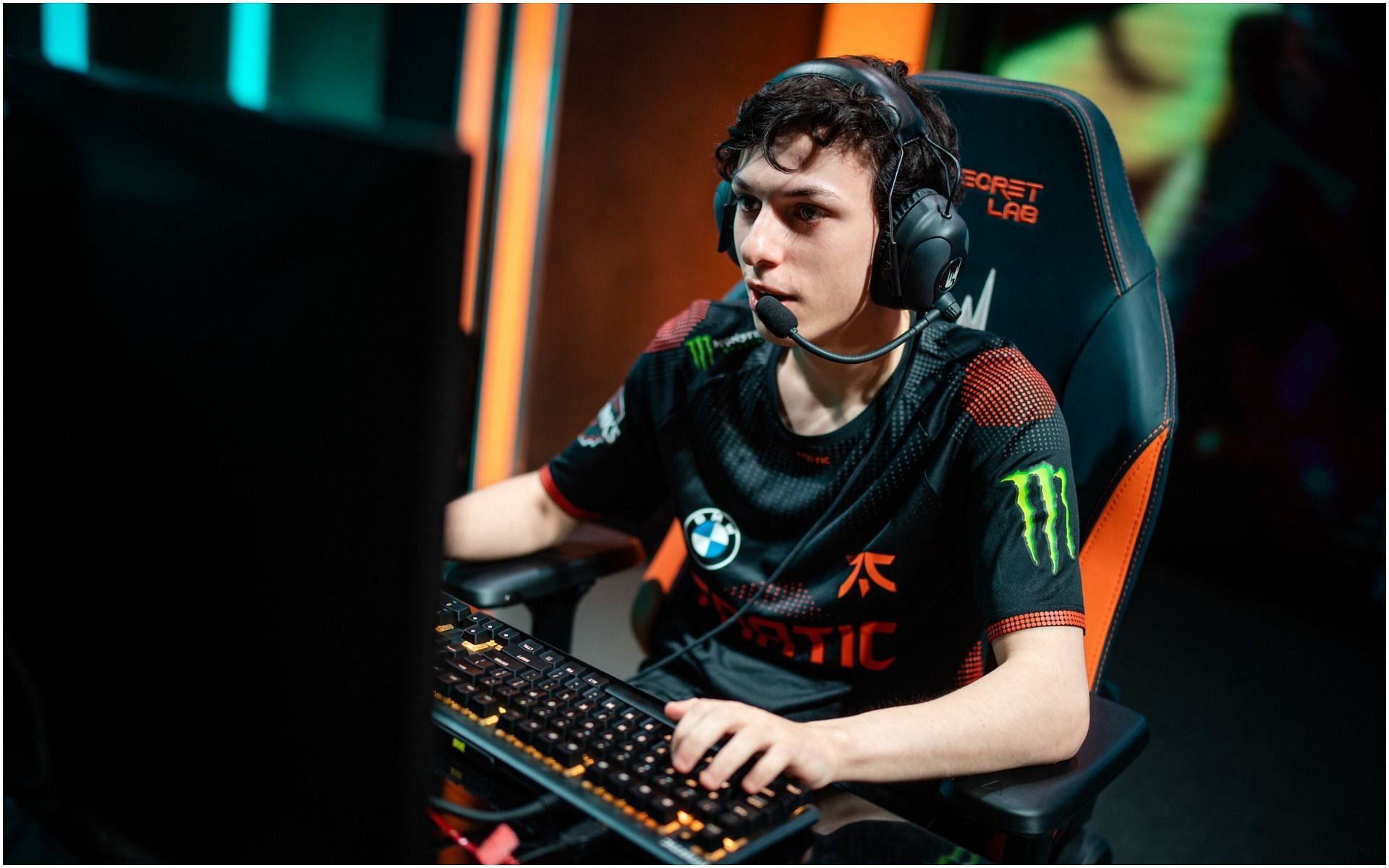 Fnatic&#039;s Adam made an extremely personal TwitLonger regarding their time at League of Legends Worlds 2021 (Image via League of Legends)