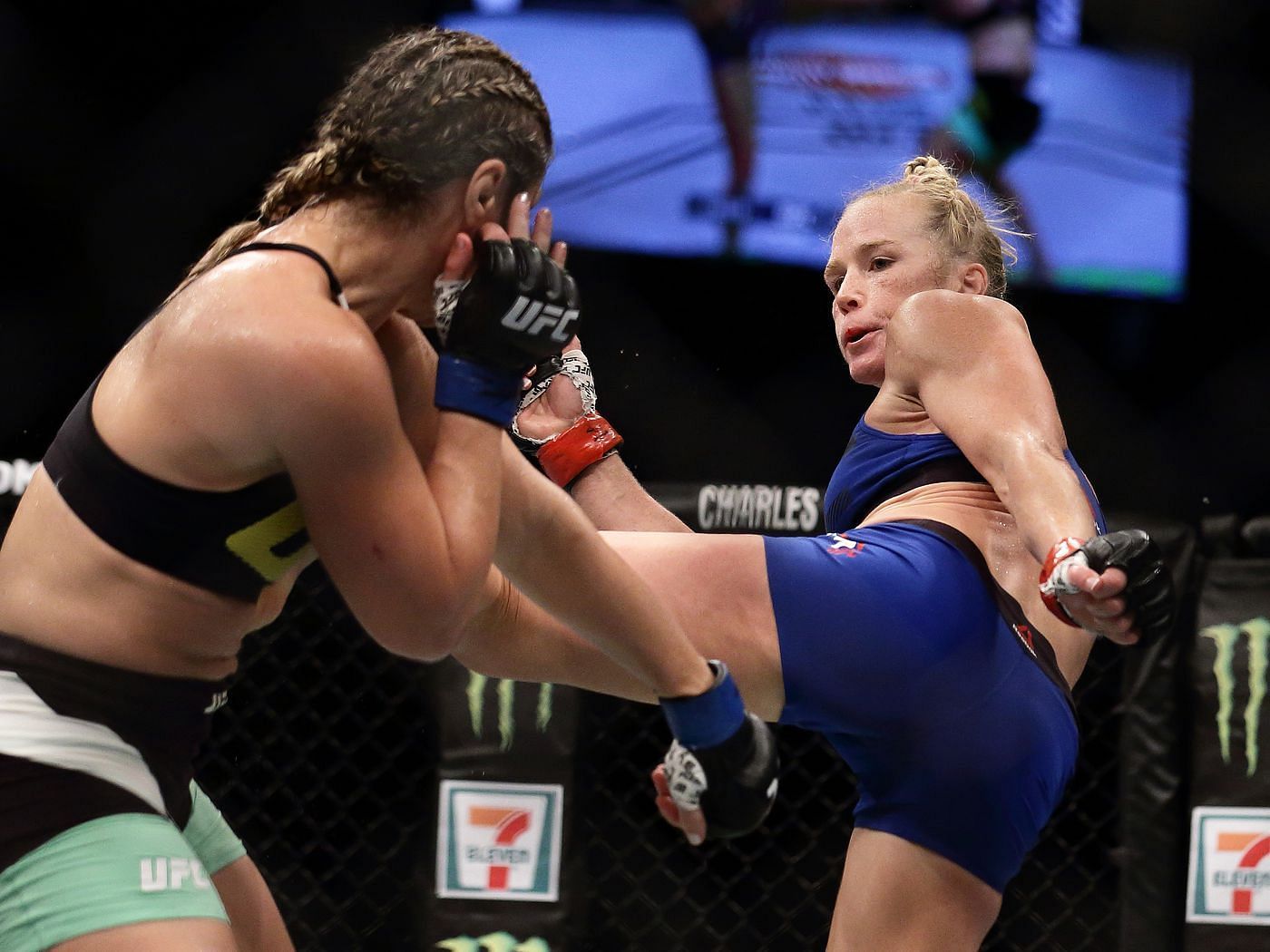 Holly Holm gets the knockout against Bethe Correia in Singapore