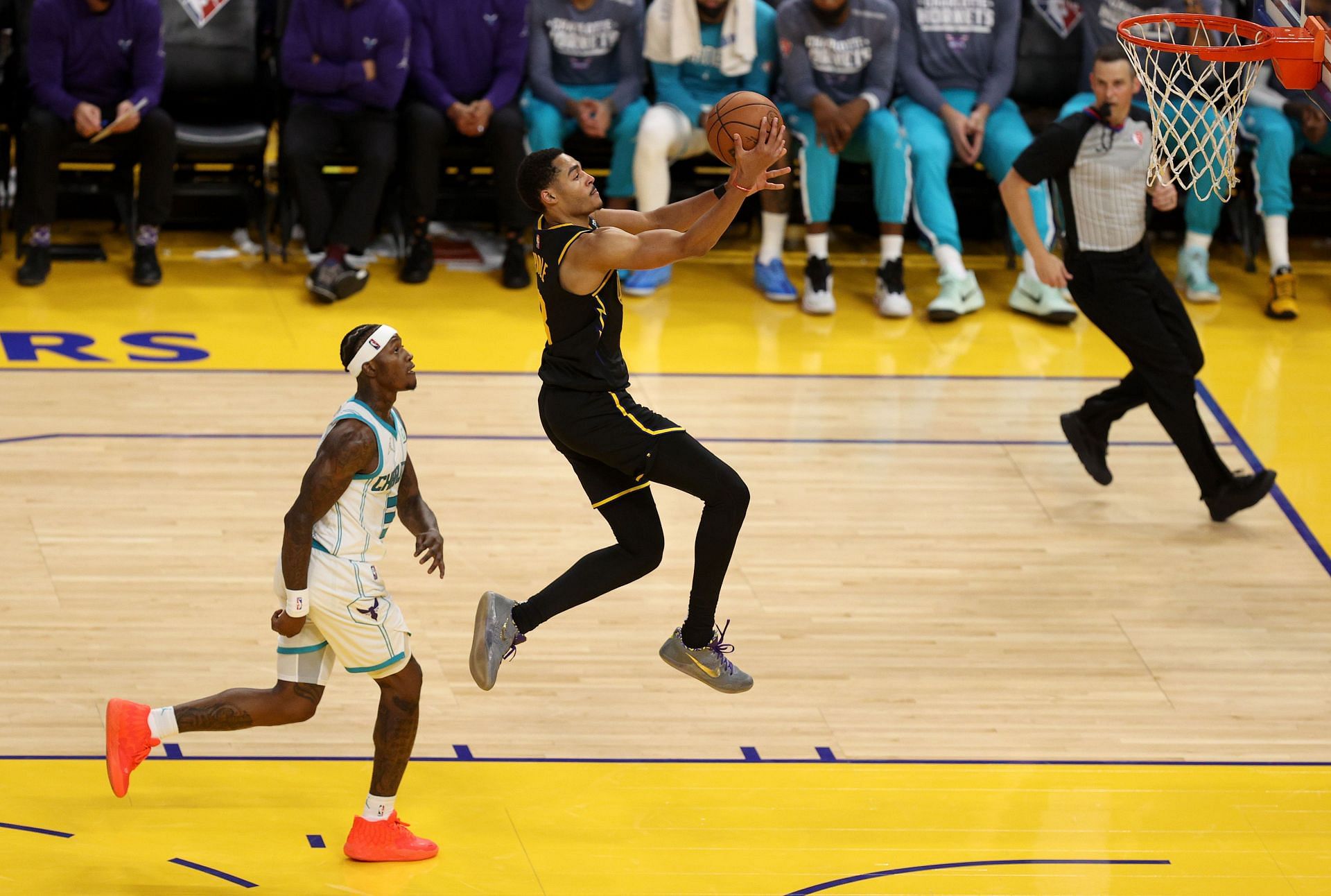 NBA 2021-22: Charlotte Hornets v Golden State Warriors