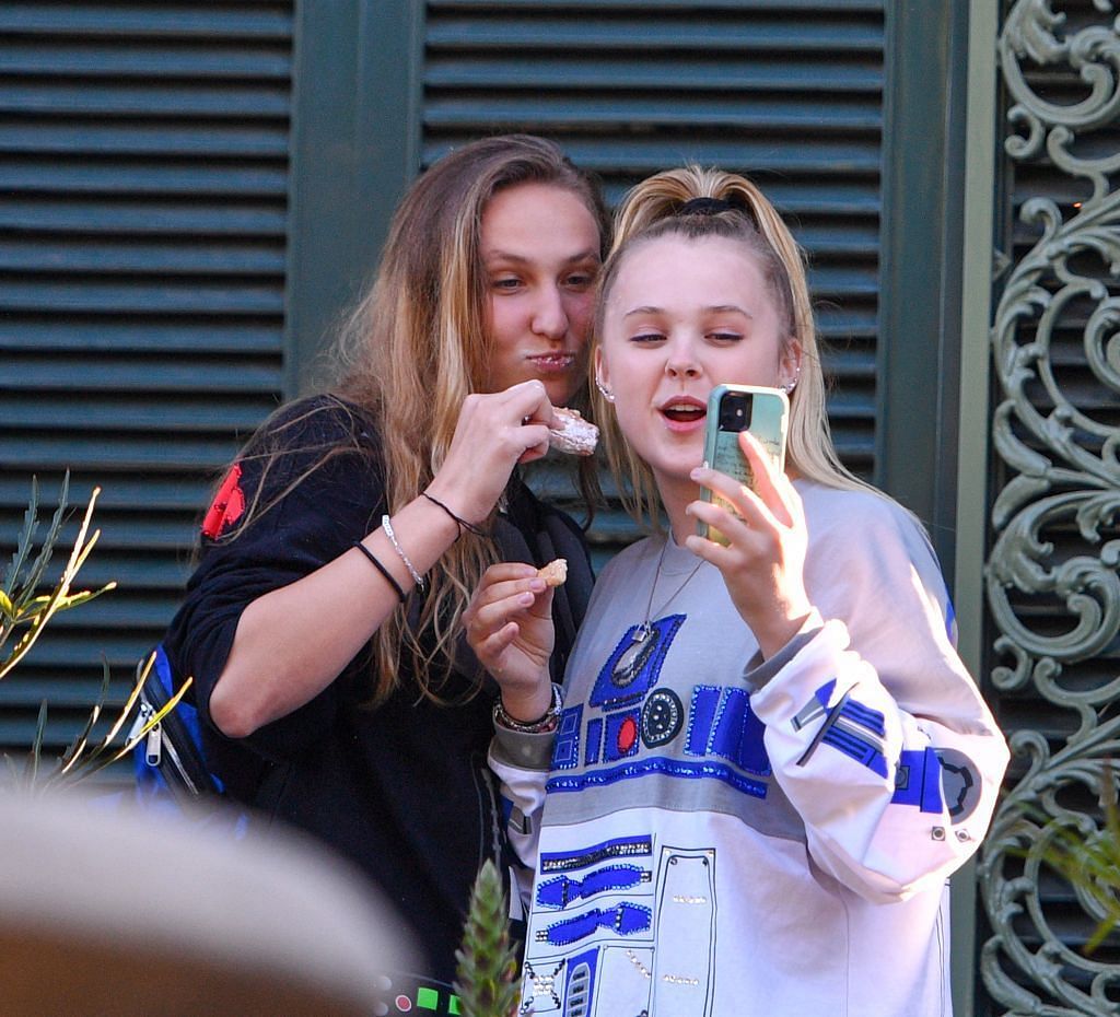 Jojo and Kylie (image via Getty Images)