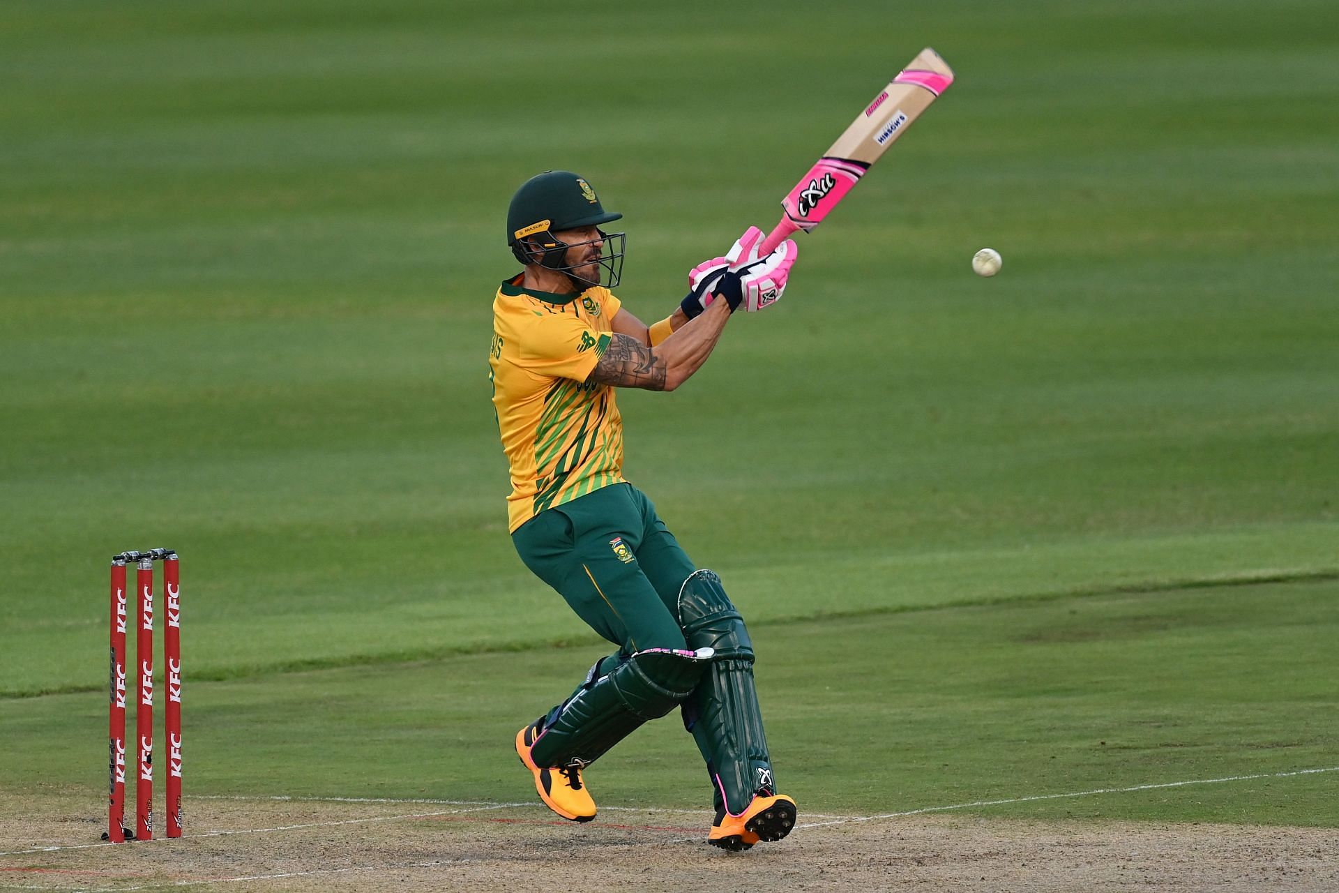 Faf du Plessis will look to step up in his side&#039;s second match of the T10 League 2021-22.