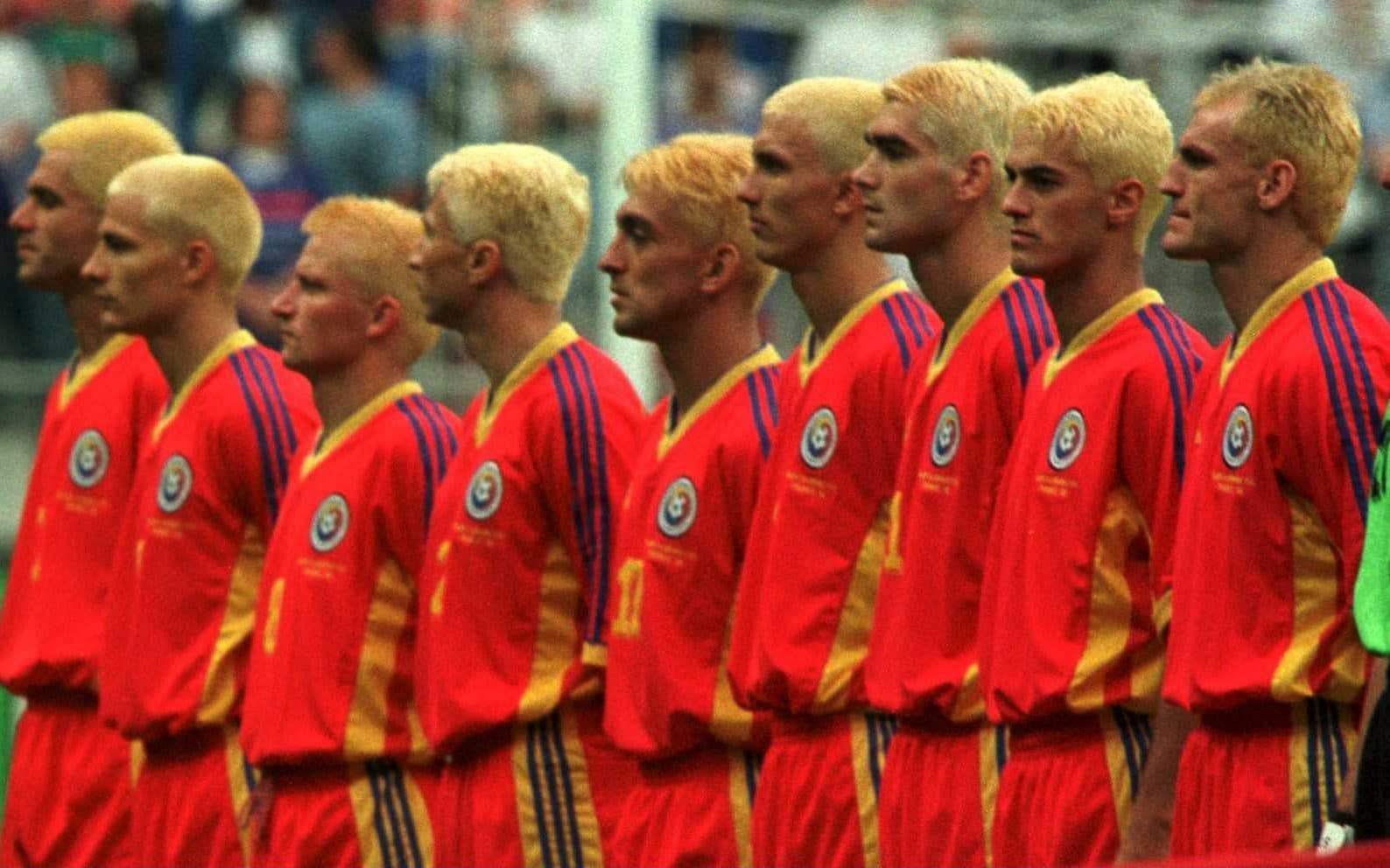 The iconic Romanian team of 1998 (Photo: Twitter)