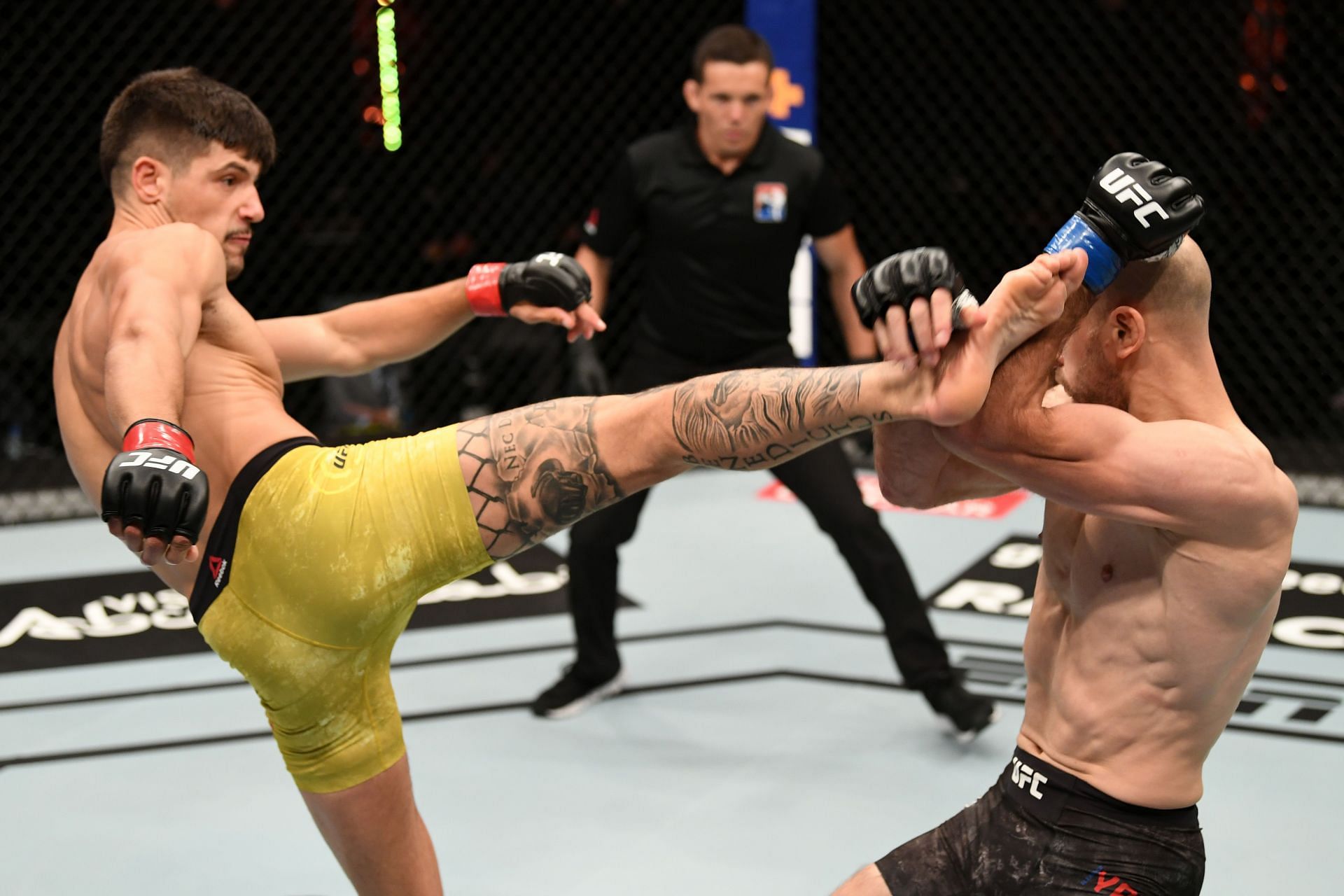 UFC 254: Joel Alvarez vs Alexander Yakovlev