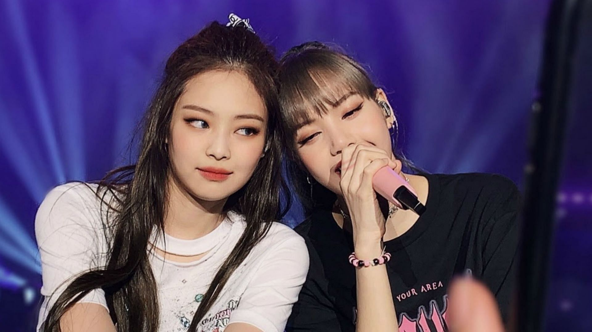 BLACKPINK's Jennie Trends Worldwide Following Appearance At Chanel Fashion  Show - Koreaboo