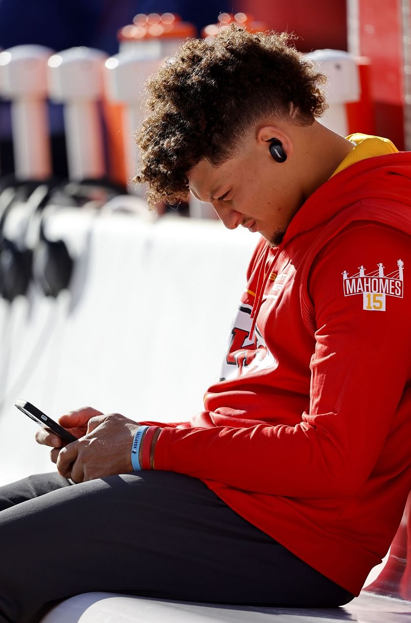 Is Patrick Mahomes playing tonight vs Giants in Week 8?