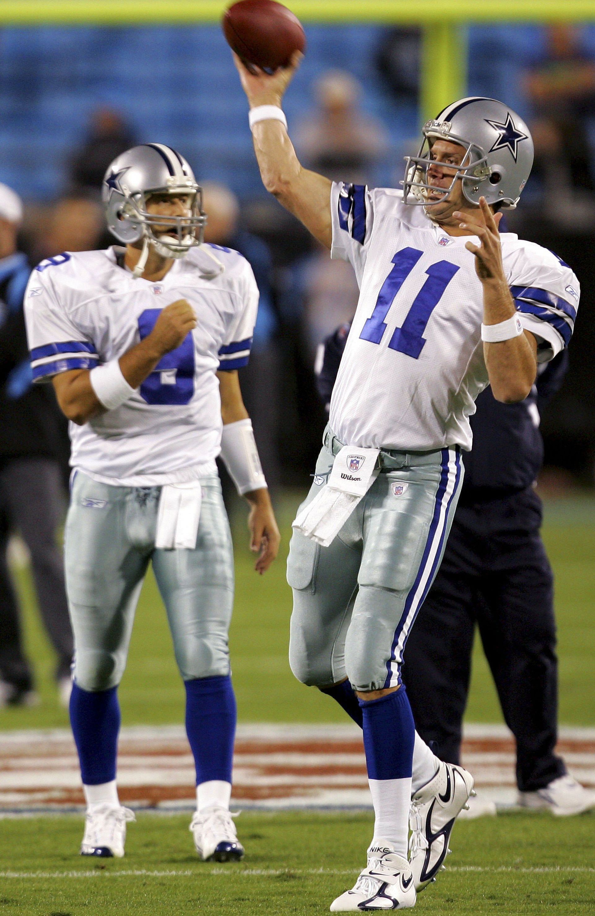 Drew Bledsoe (11) and Tony Romo warming up prior to an October 2006 game